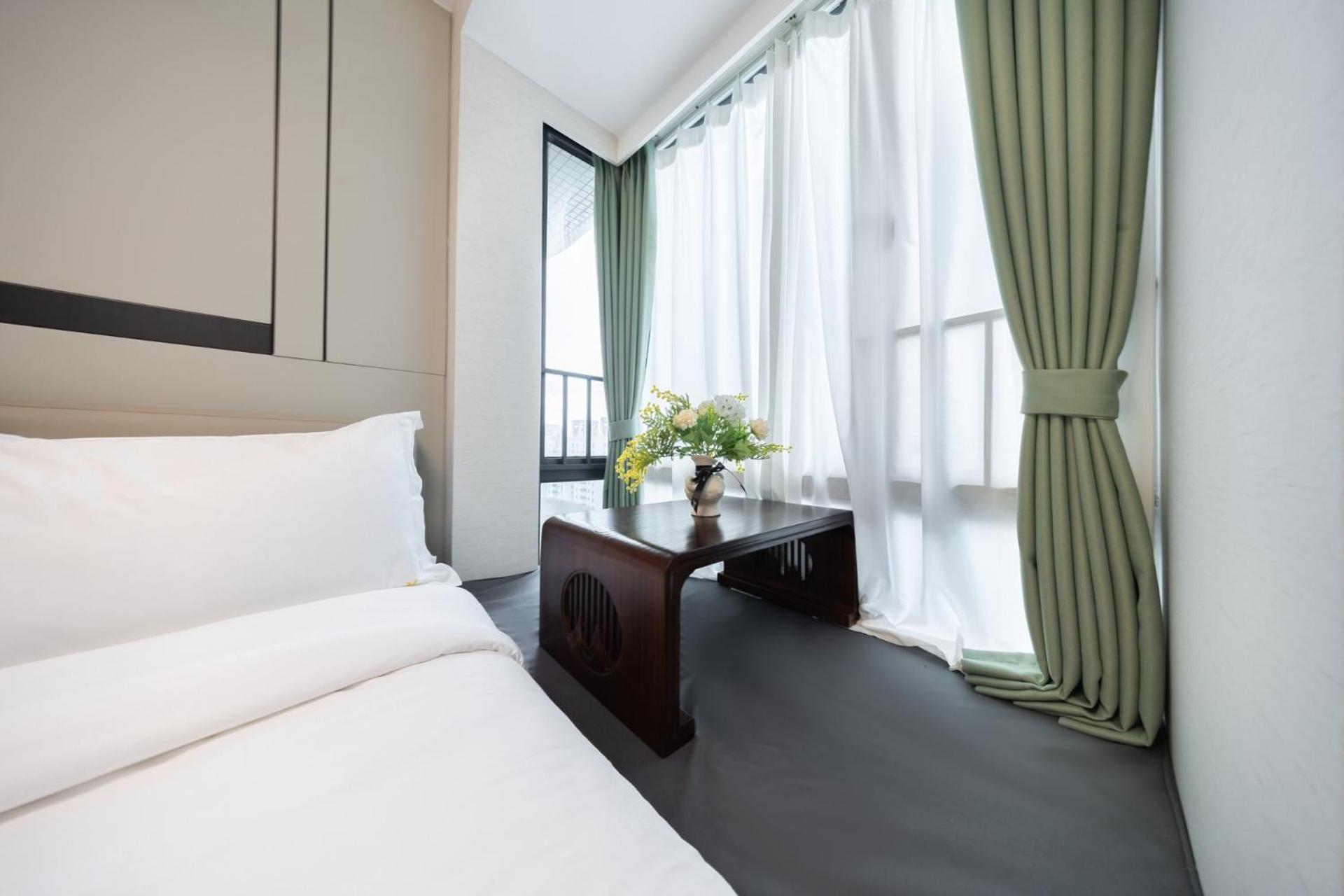 Yun Jin City View Hotel - Guangzhou Taikoo Hui Zhujiang New Town Tianhe Sports Center חדר תמונה